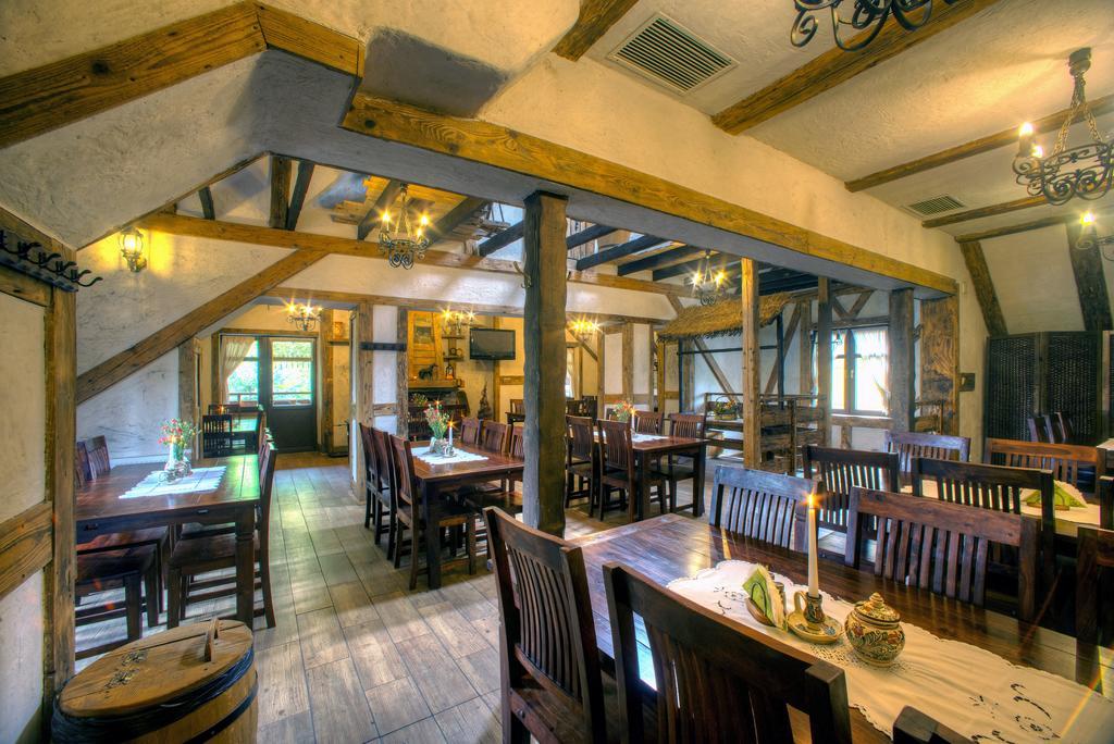Dworek Sanocki Sanok Exterior photo